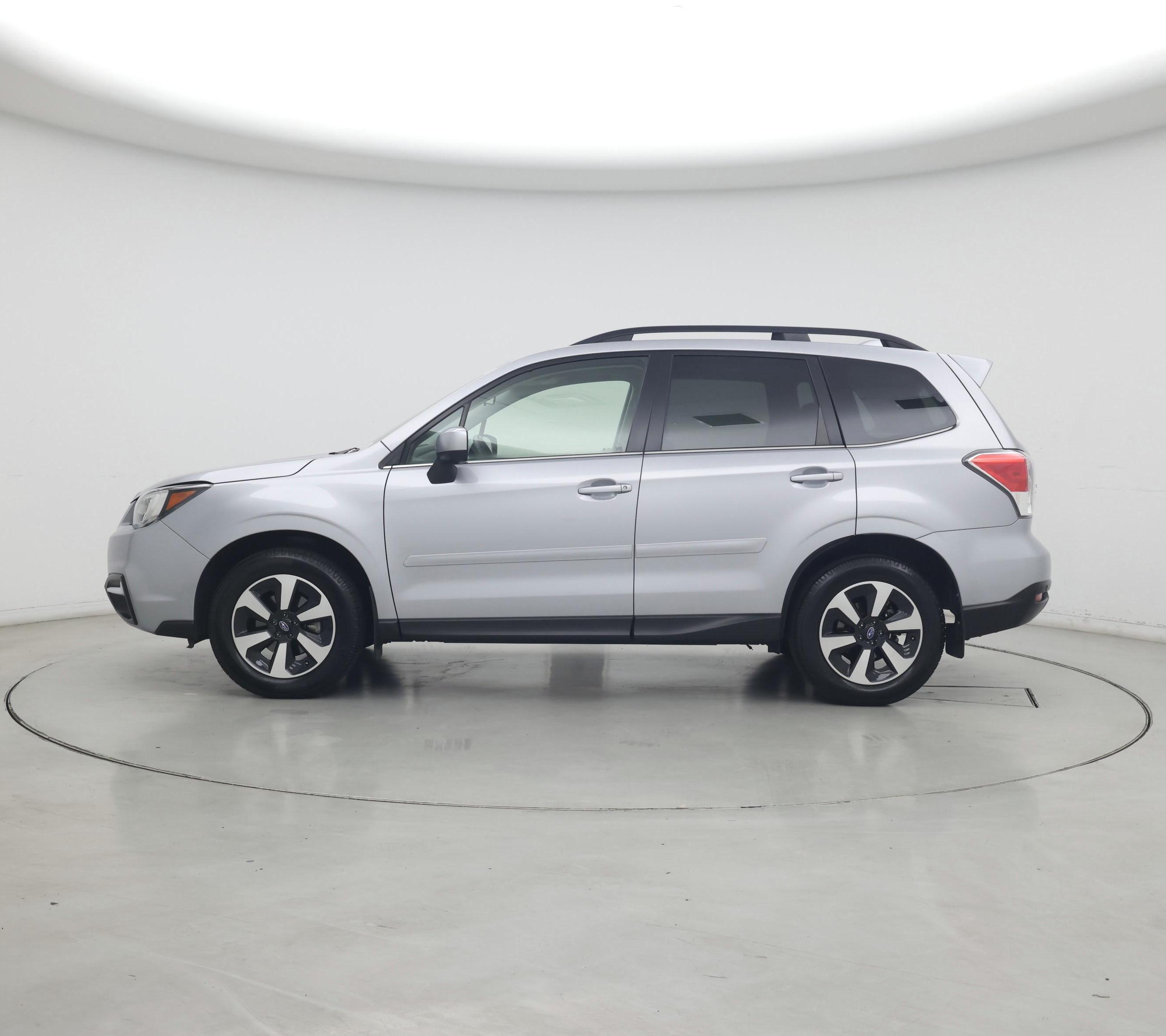 Thumbnail: 2017 Subaru Forester - 3