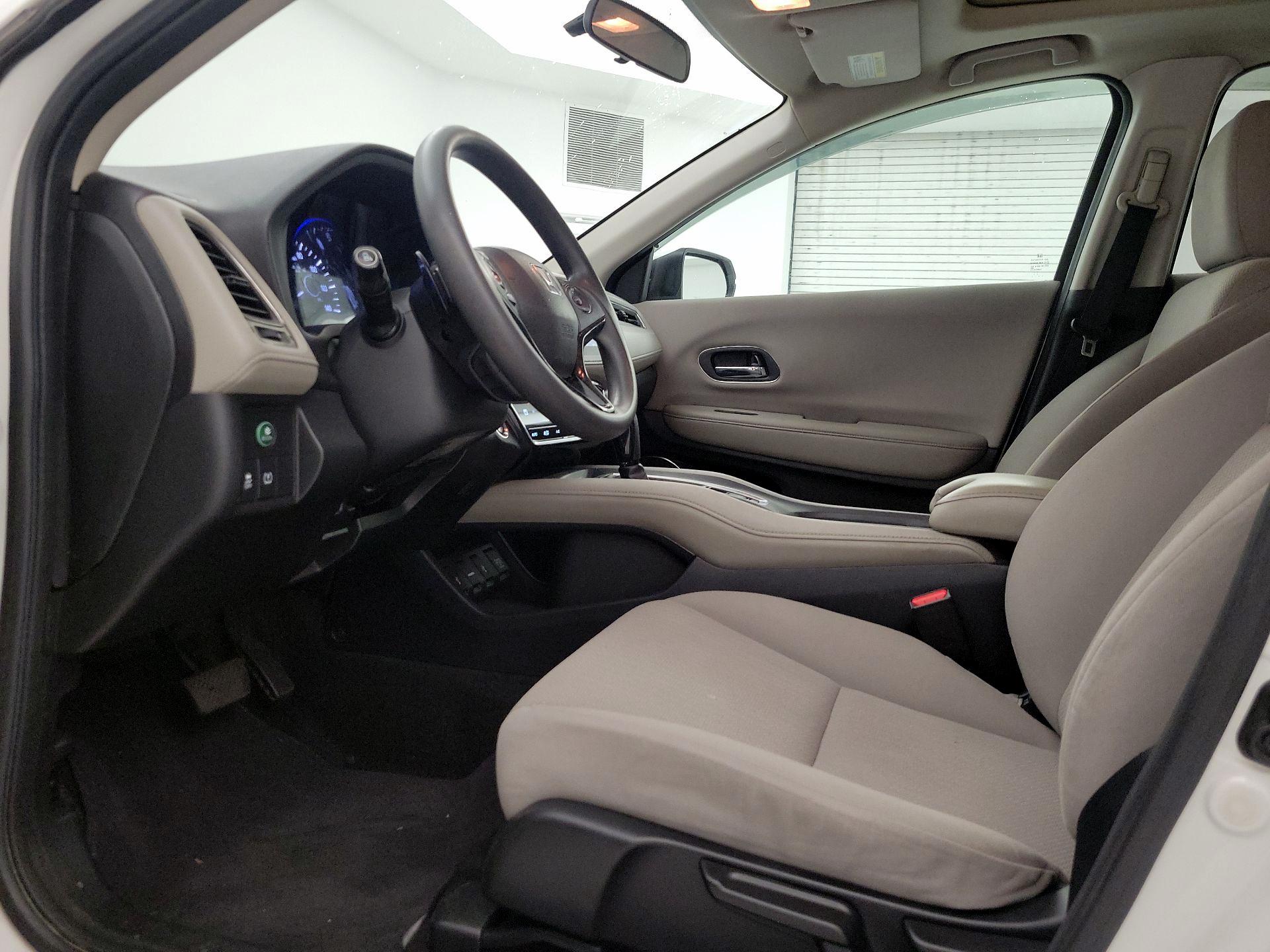 Thumbnail: 2016 Honda HR-V - 11