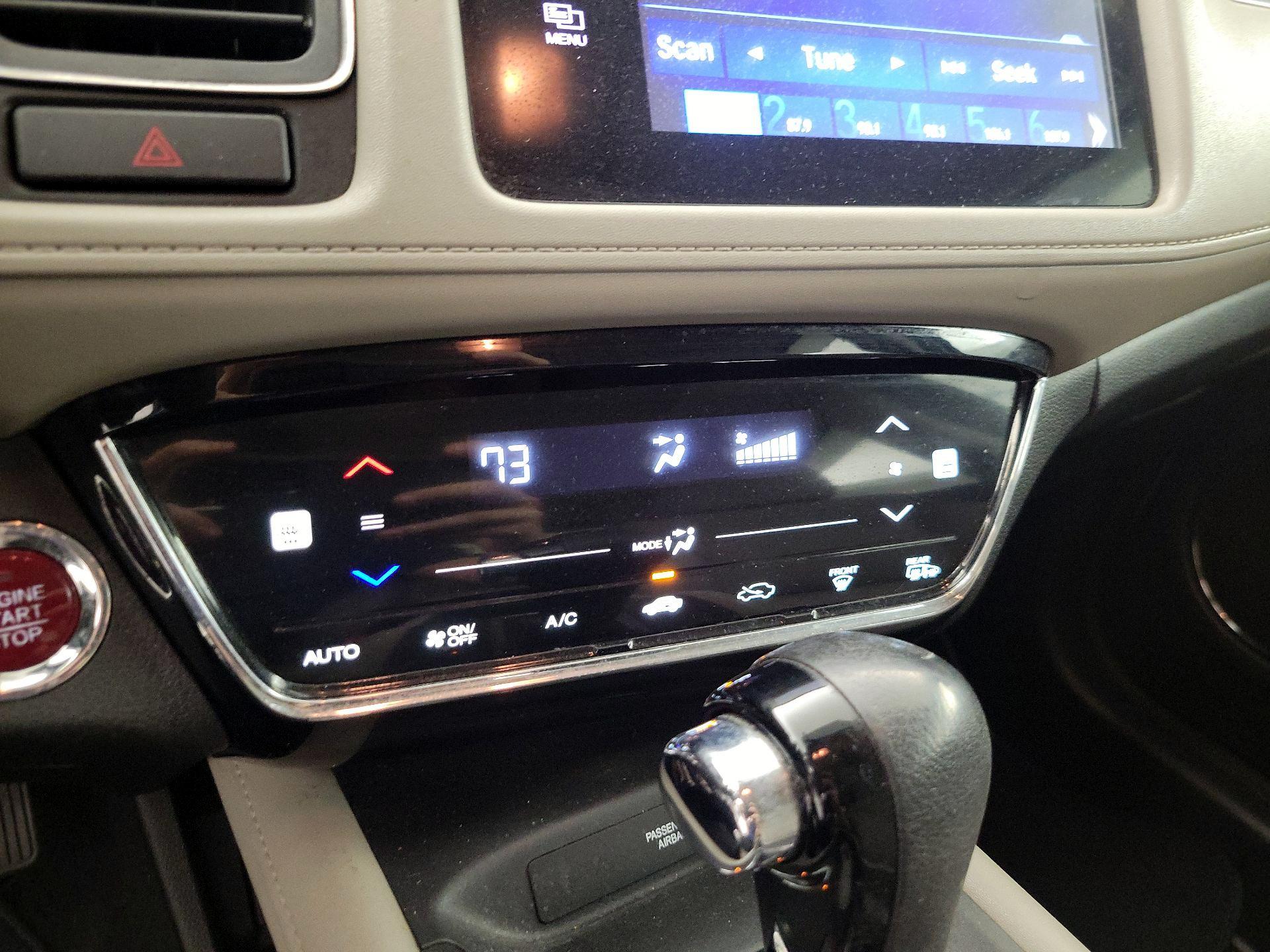 Thumbnail: 2016 Honda HR-V - 16