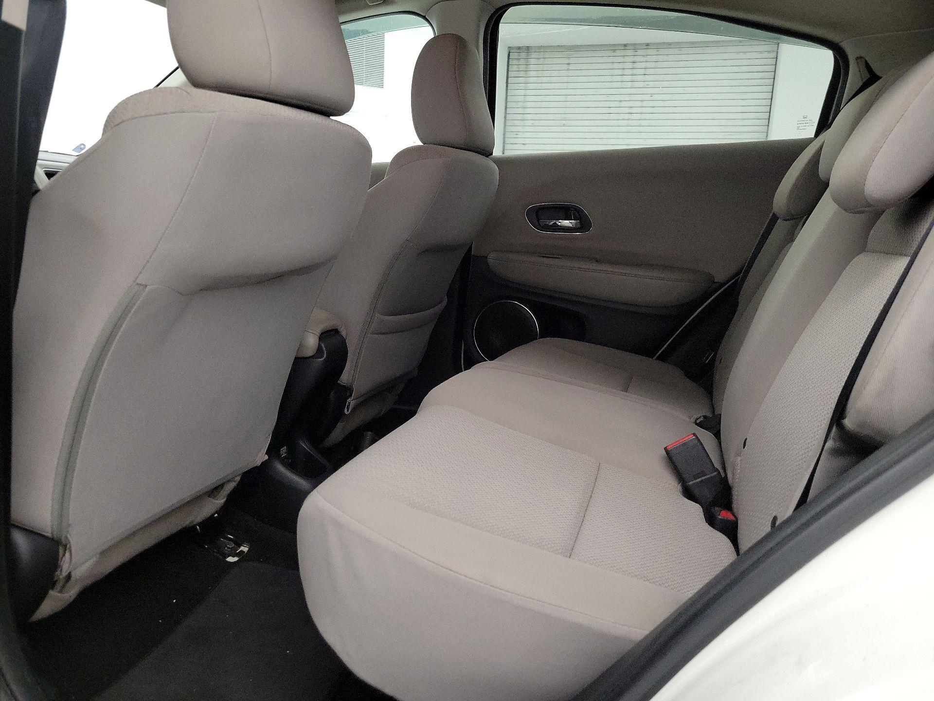 Thumbnail: 2016 Honda HR-V - 19