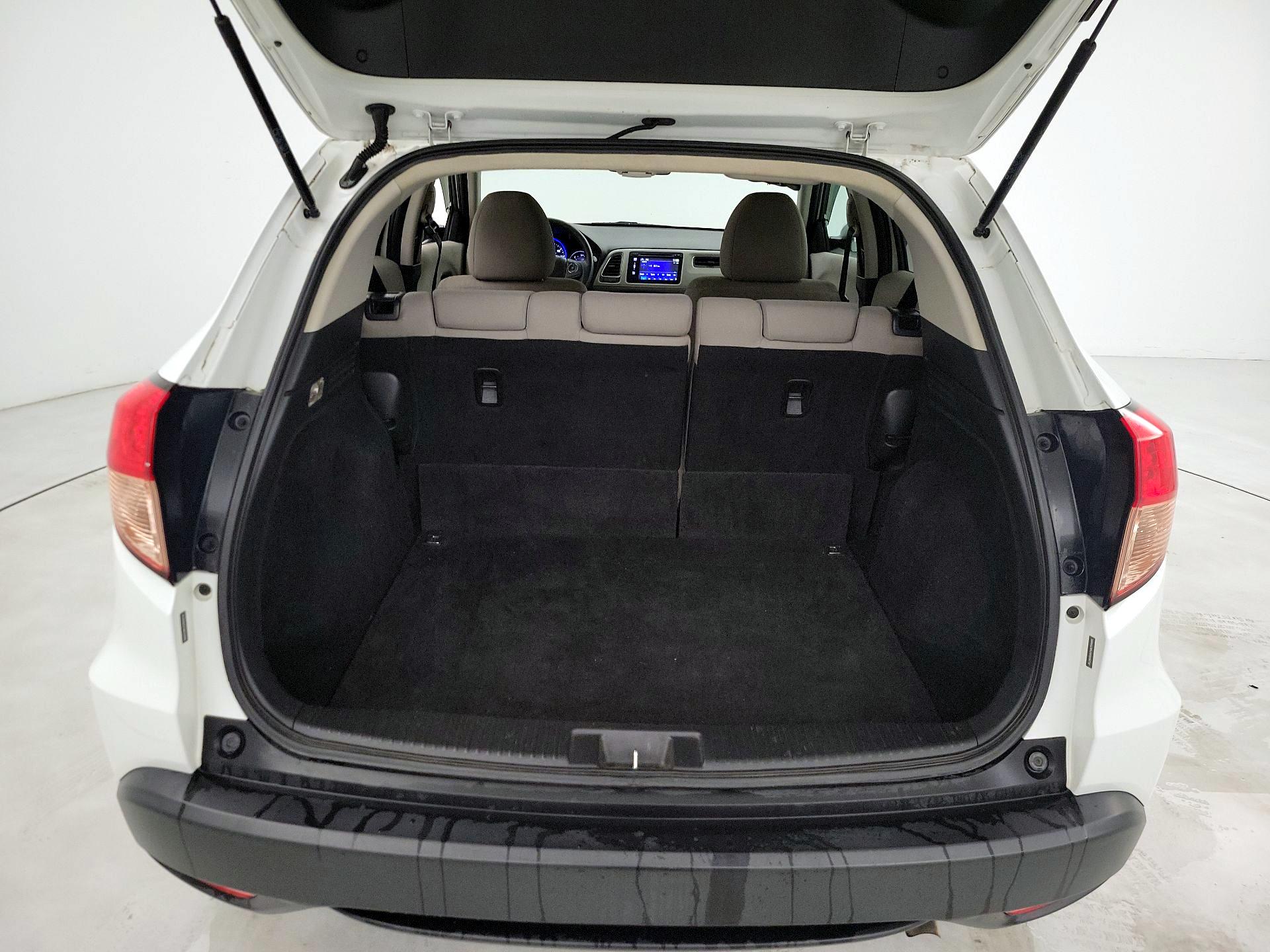 Thumbnail: 2016 Honda HR-V - 20