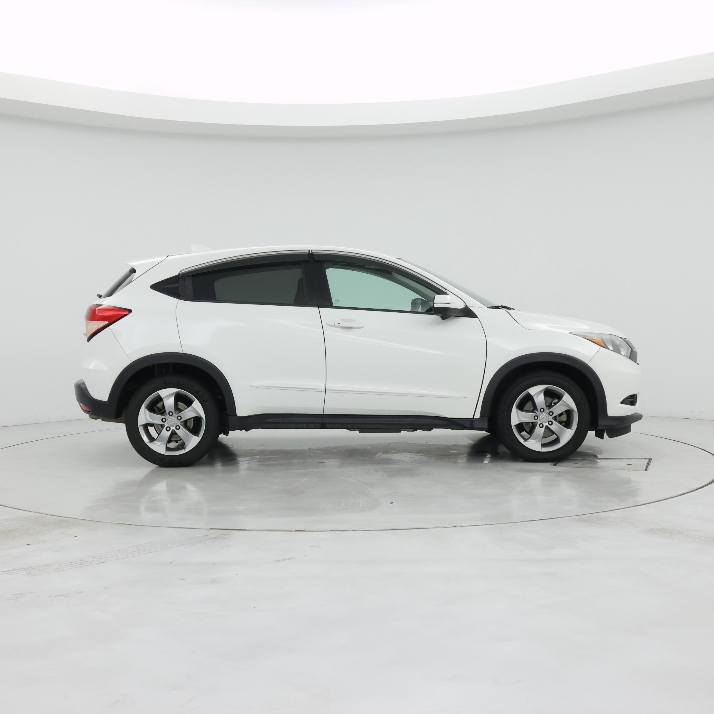 Thumbnail: 2016 Honda HR-V - 7