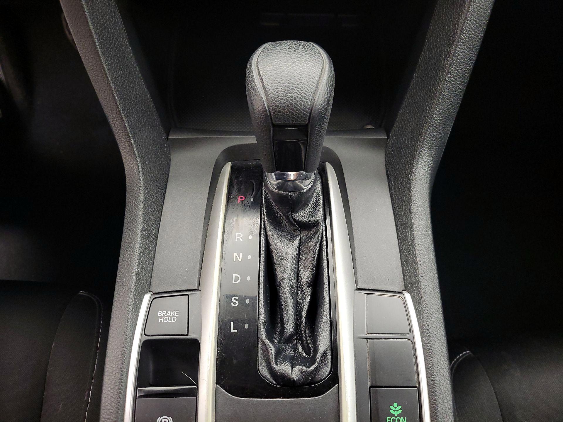 Thumbnail: 2018 Honda Civic - 17