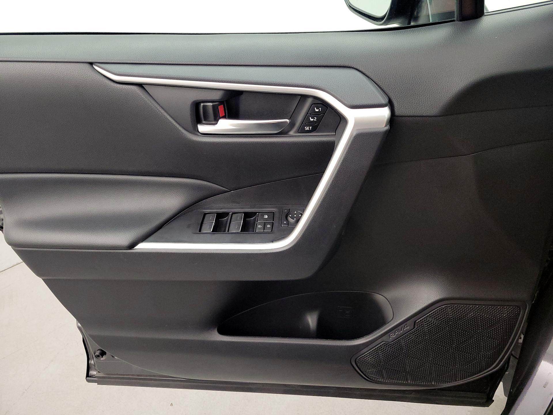 Thumbnail: 2024 Toyota RAV4 - 12