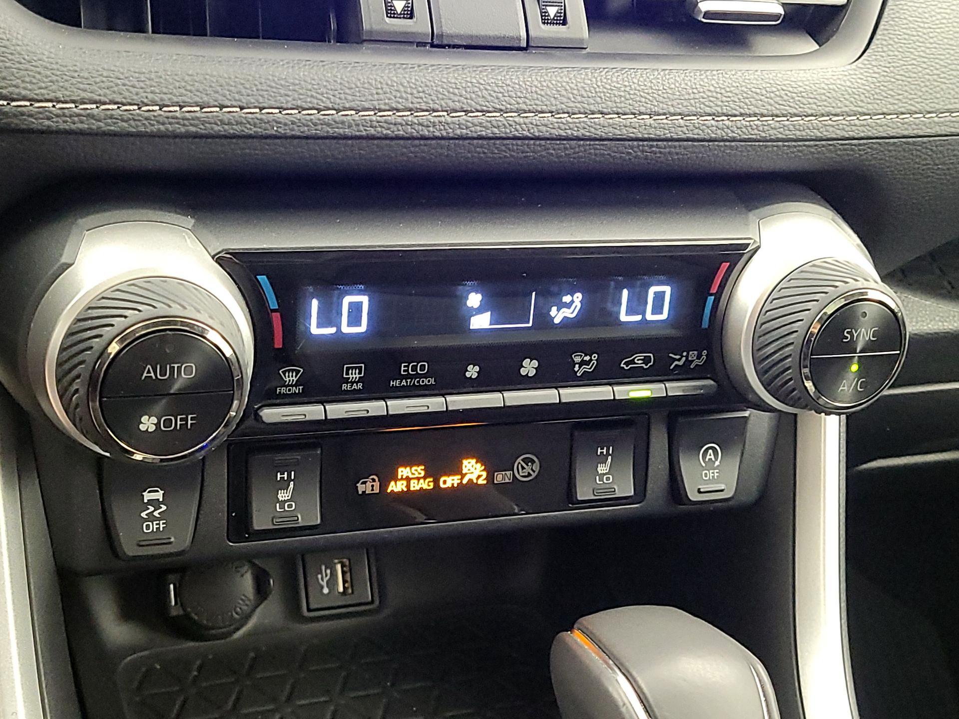Thumbnail: 2024 Toyota RAV4 - 17
