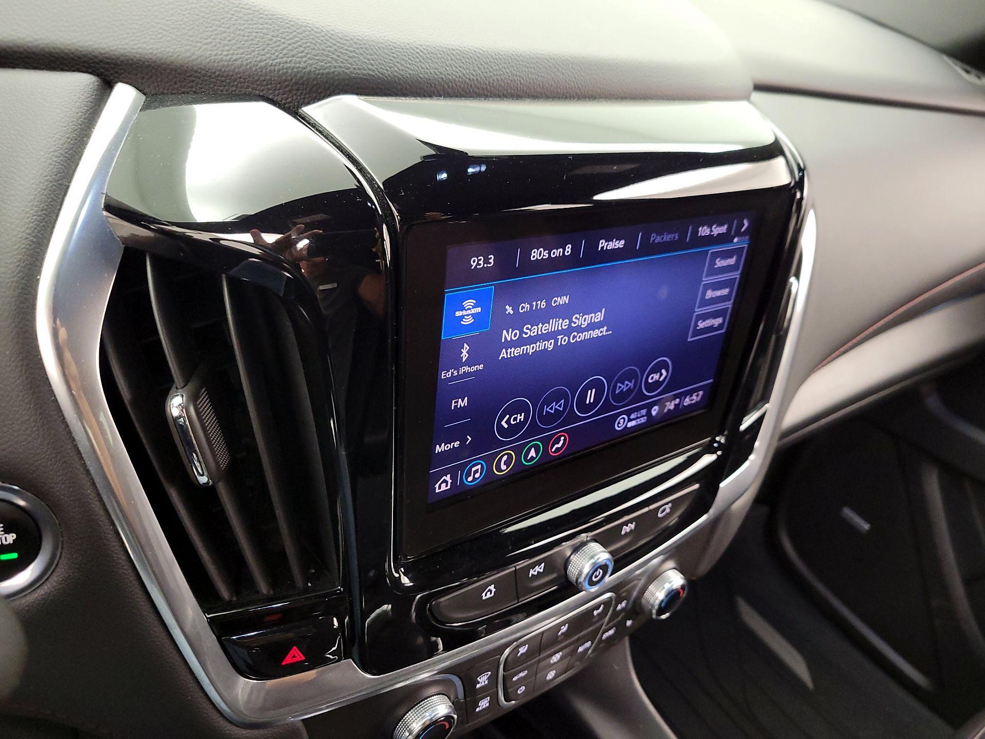 Thumbnail: 2022 Chevrolet Traverse - 16