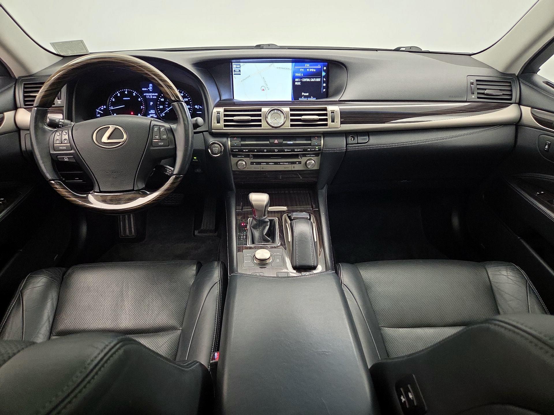 Thumbnail: 2016 Lexus LS - 9