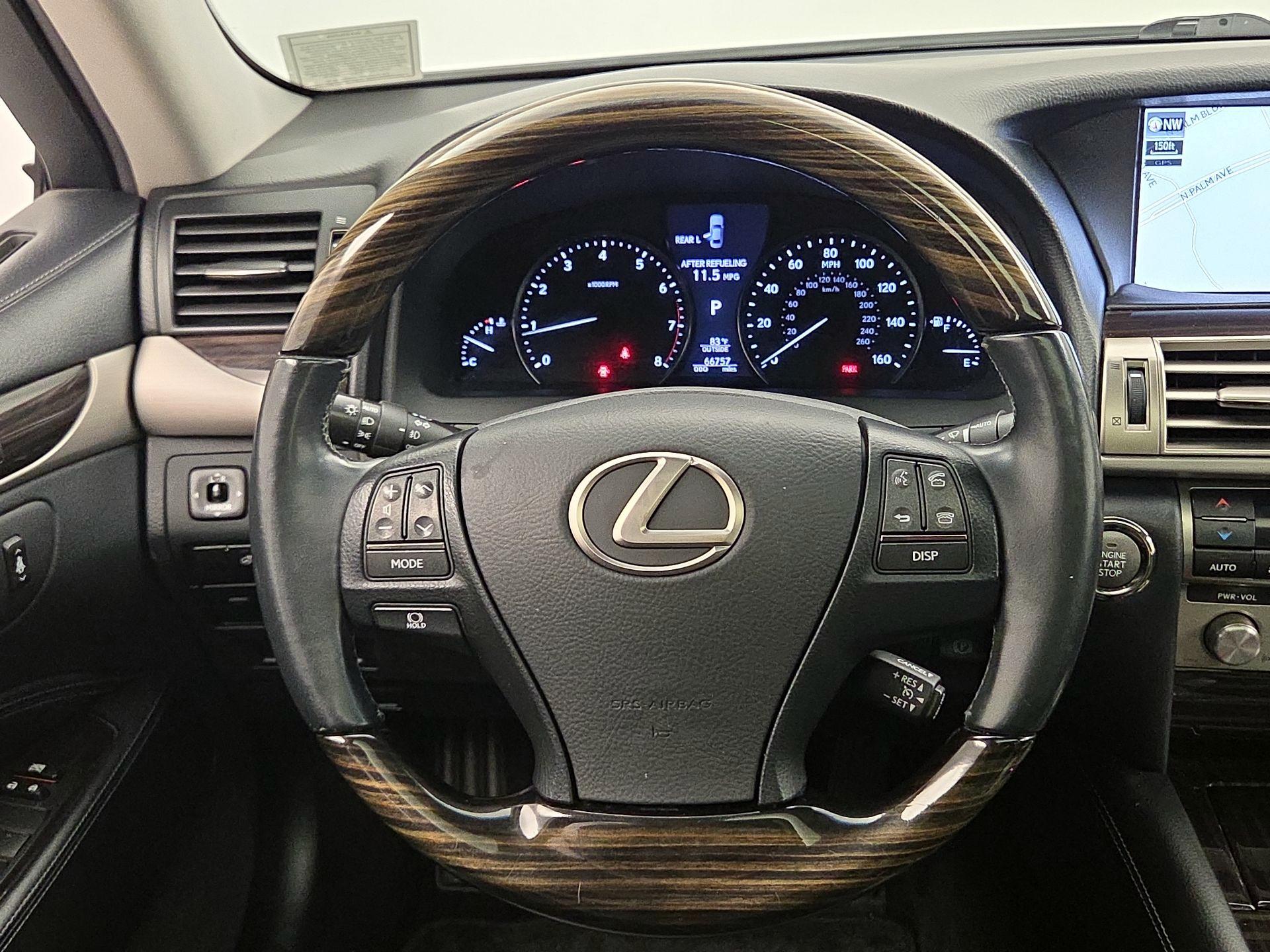 Thumbnail: 2016 Lexus LS - 10