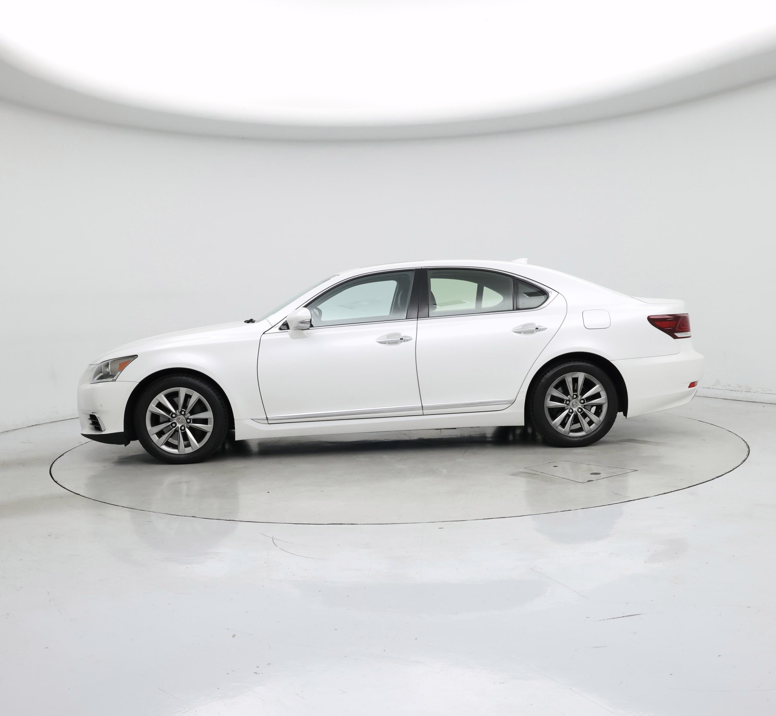 Thumbnail: 2016 Lexus LS - 3