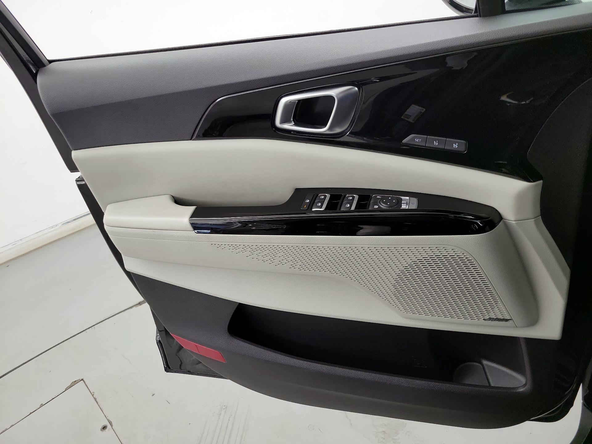 Thumbnail: 2024 Kia Carnival - 12