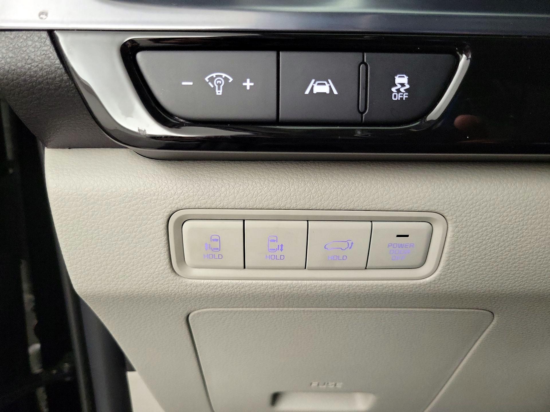 Thumbnail: 2024 Kia Carnival - 13