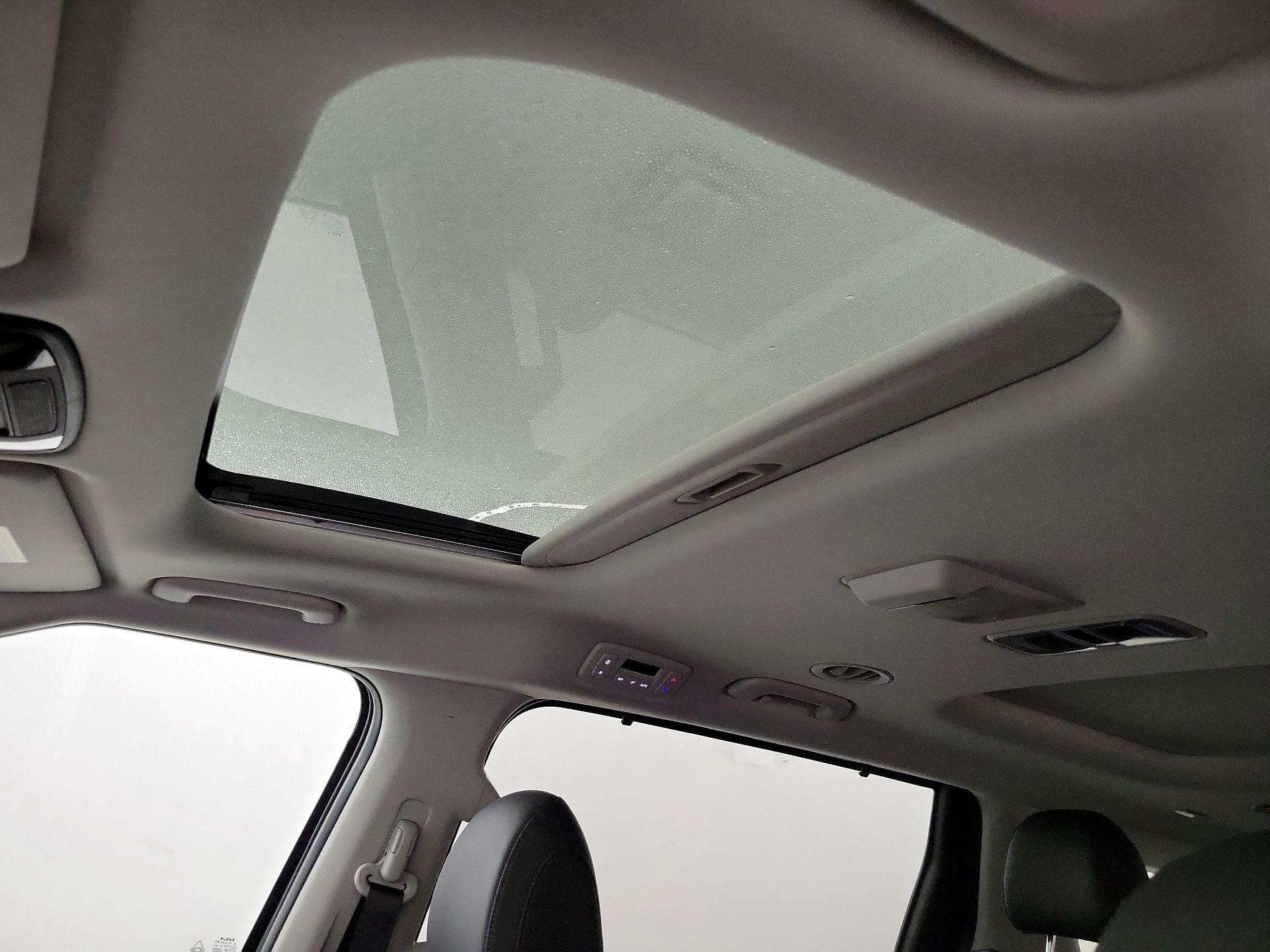 Thumbnail: 2024 Kia Carnival - 20