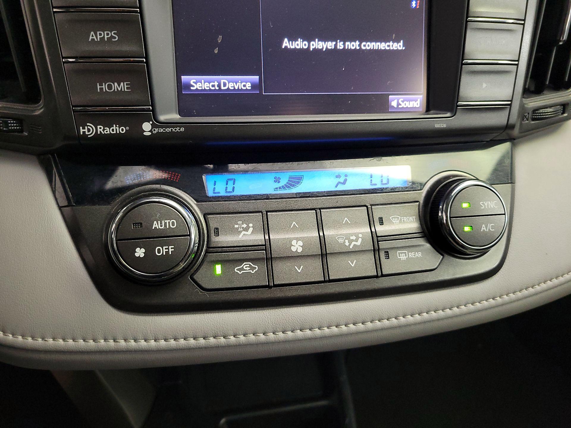 Thumbnail: 2015 Toyota RAV4 - 16
