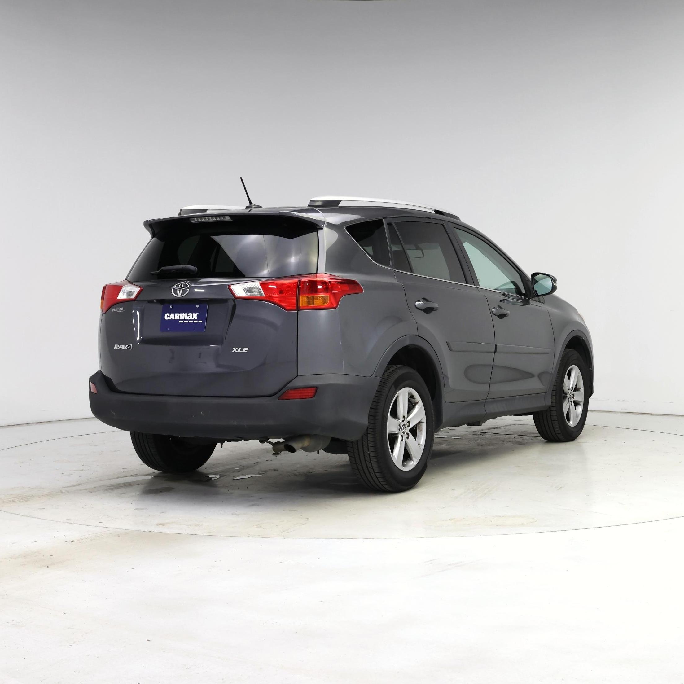 Thumbnail: 2015 Toyota RAV4 - 8
