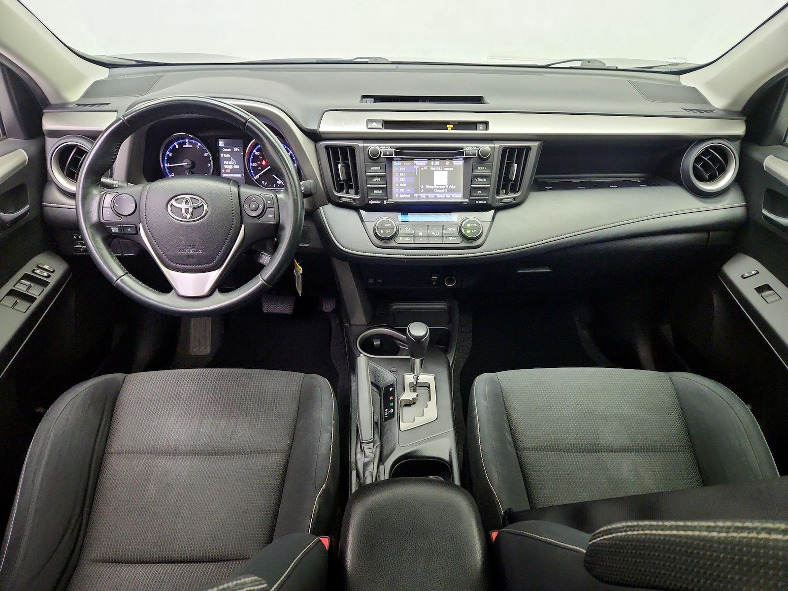 2016 Toyota RAV4 XLE - Photo 10