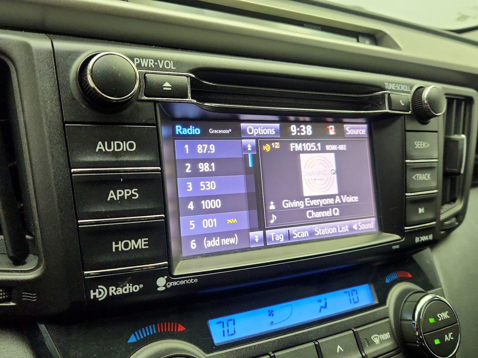 2016 Toyota RAV4 XLE - Photo 16