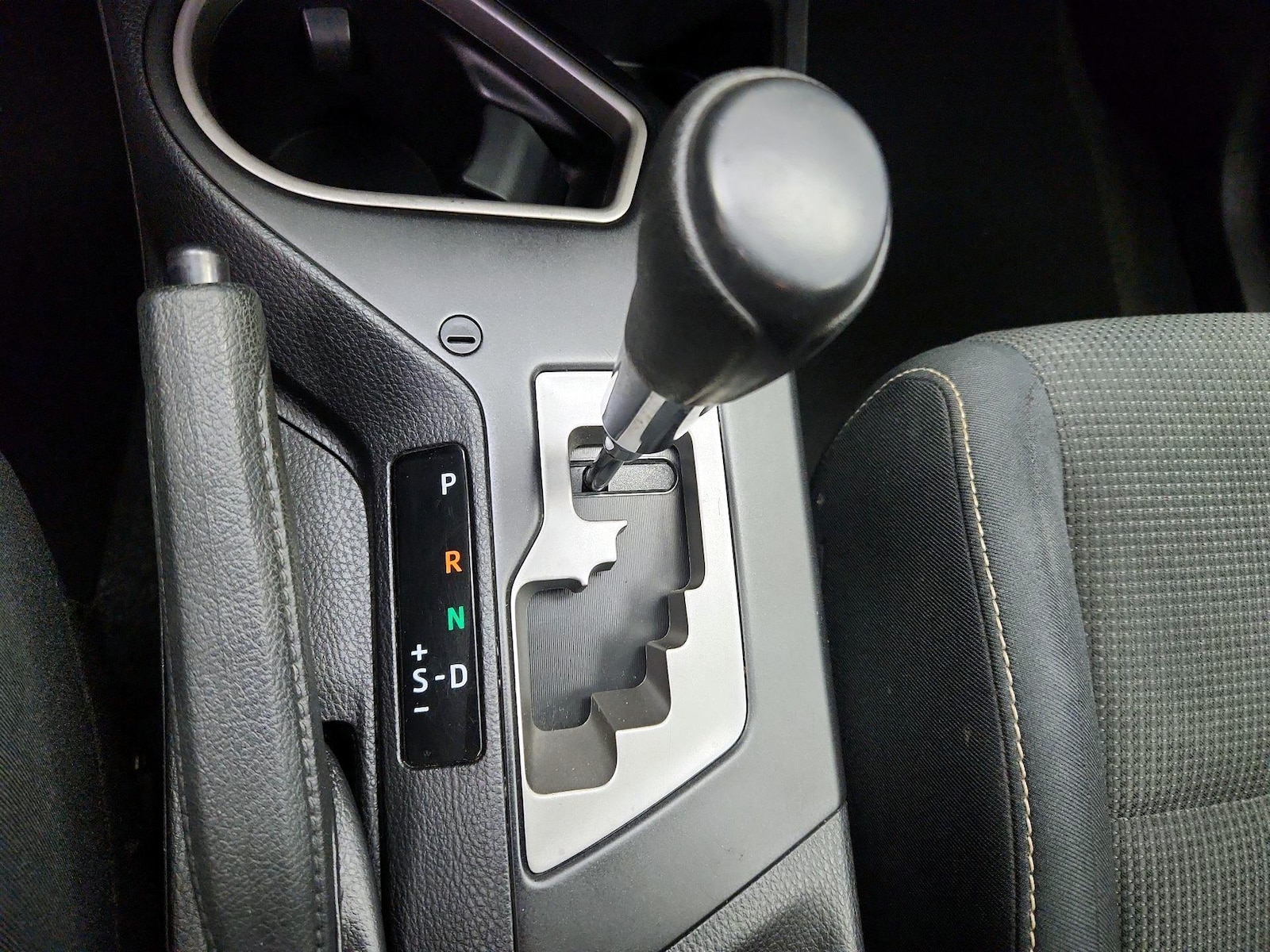 2016 Toyota RAV4 XLE - Photo 18