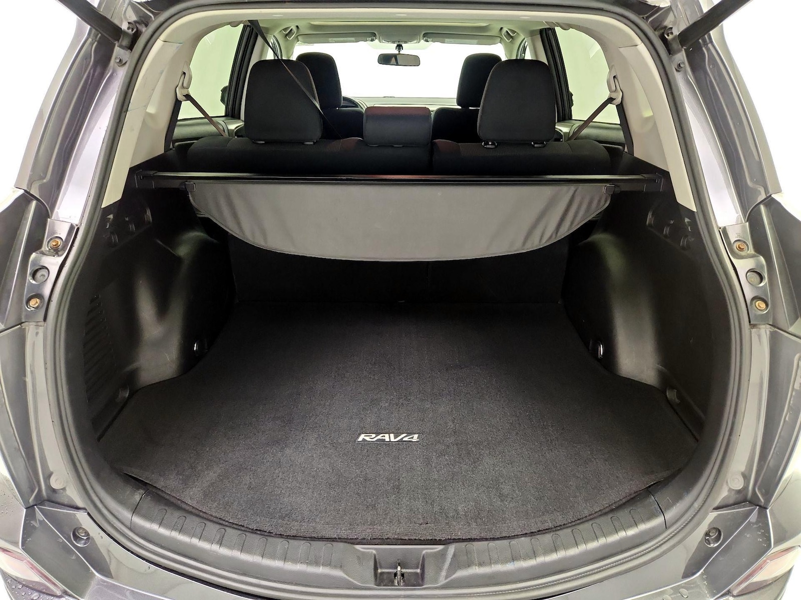 2016 Toyota RAV4 XLE - Photo 22