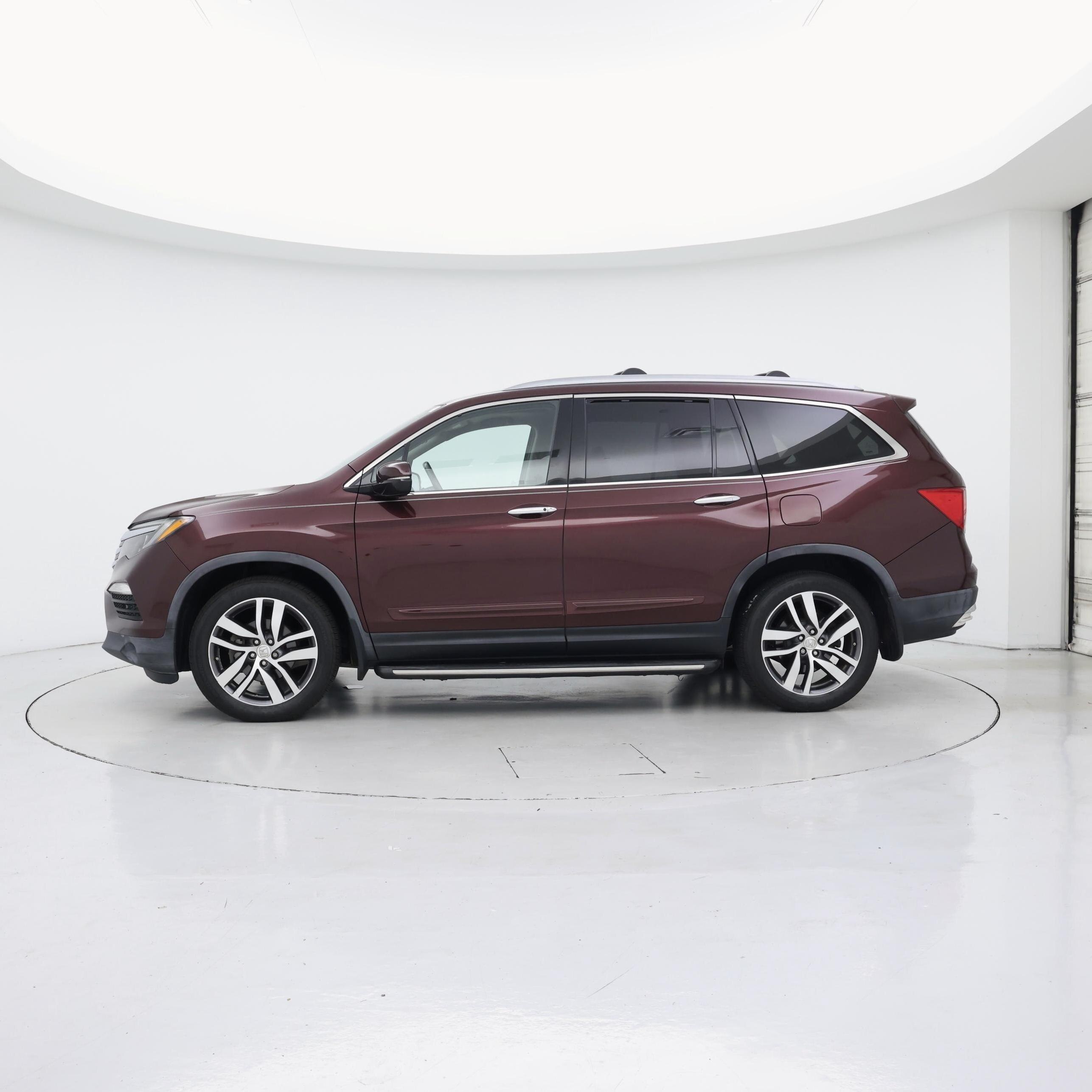 Thumbnail: 2017 Honda Pilot - 3