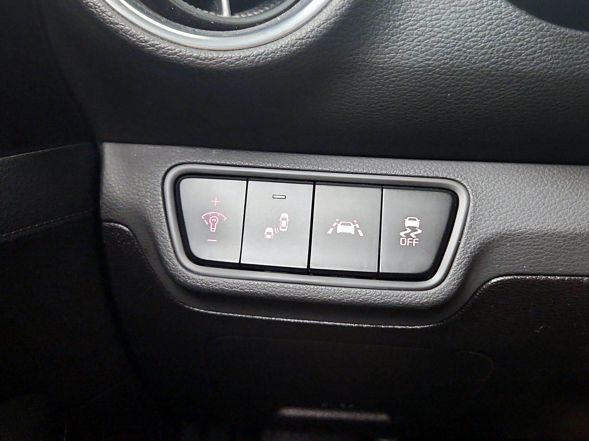 Thumbnail: 2019 Kia Forte - 13