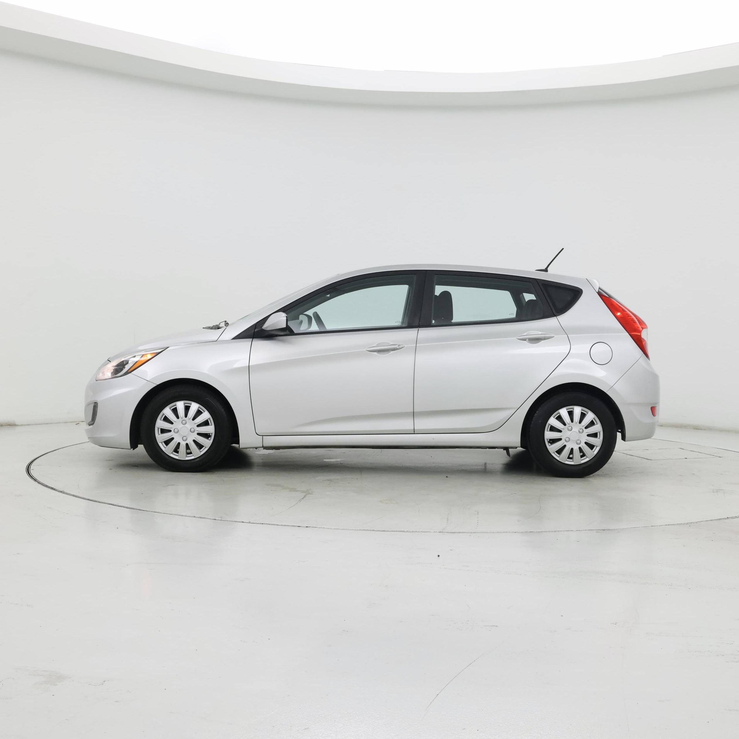 Thumbnail: 2017 Hyundai Accent - 3