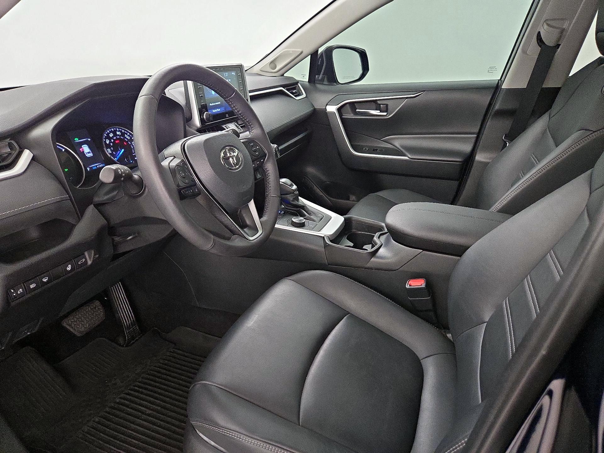 Thumbnail: 2021 Toyota RAV4 - 11