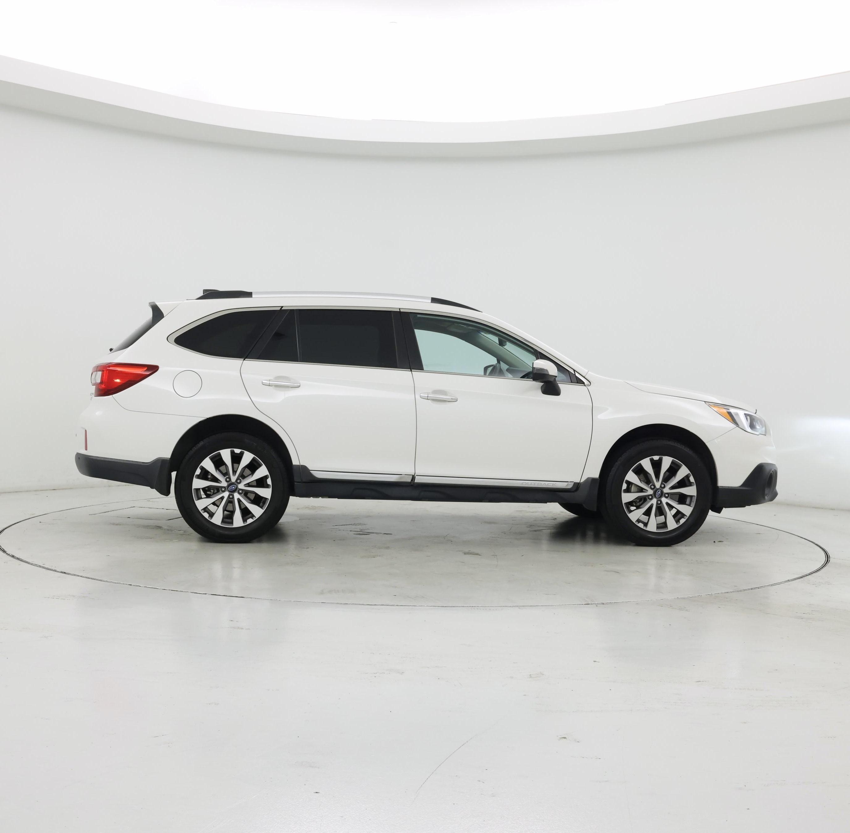 Thumbnail: 2017 Subaru Outback - 7