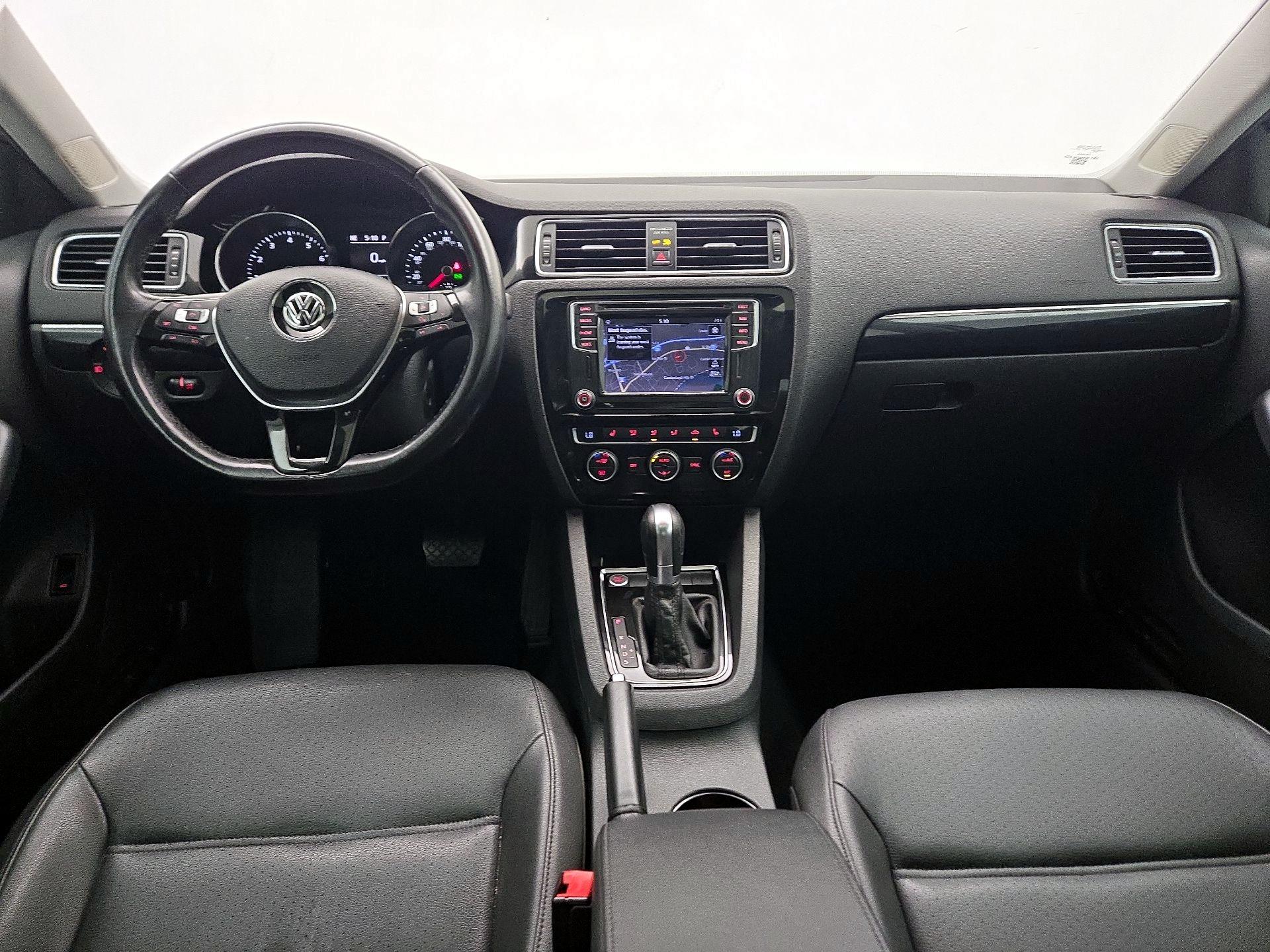 Thumbnail: 2017 Volkswagen Jetta - 9