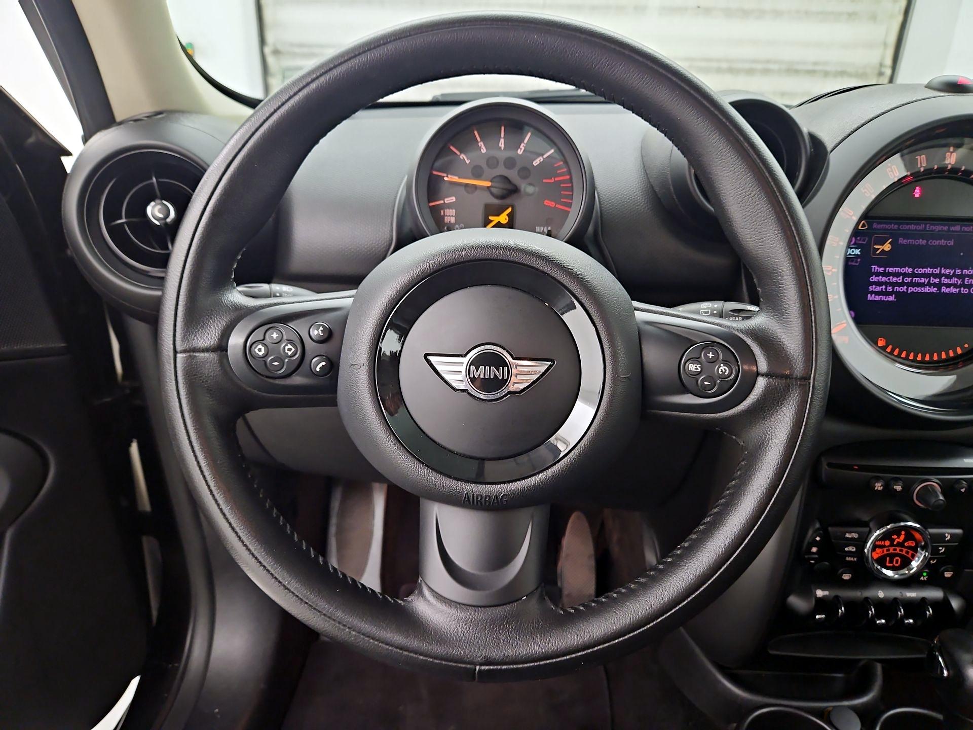 Thumbnail: 2015 MINI Cooper Paceman - 10