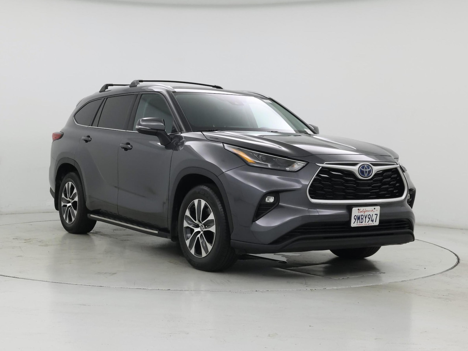 2022 Toyota Highlander XLE - Photo 2