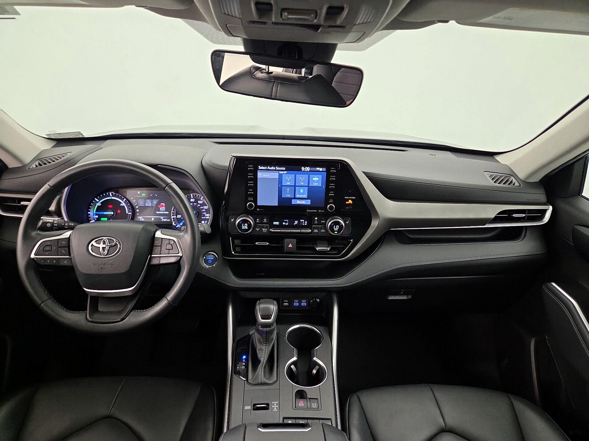 Thumbnail: 2022 Toyota Highlander - 9