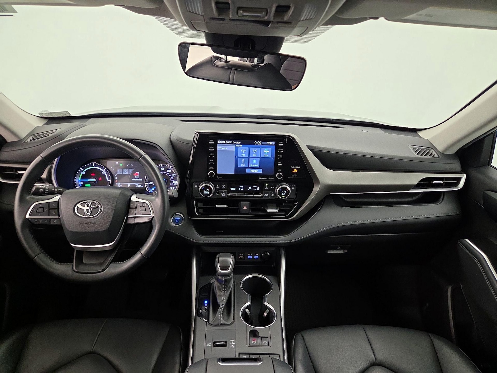 2022 Toyota Highlander XLE - Photo 10