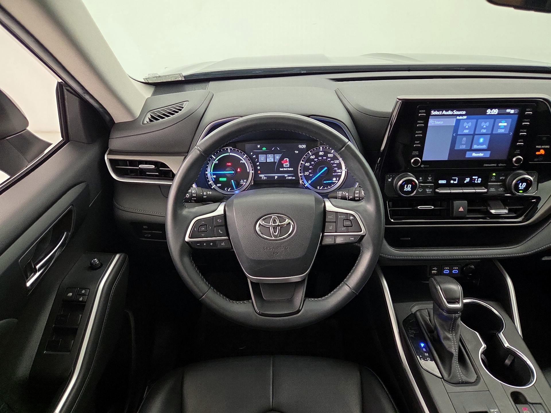 Thumbnail: 2022 Toyota Highlander - 10