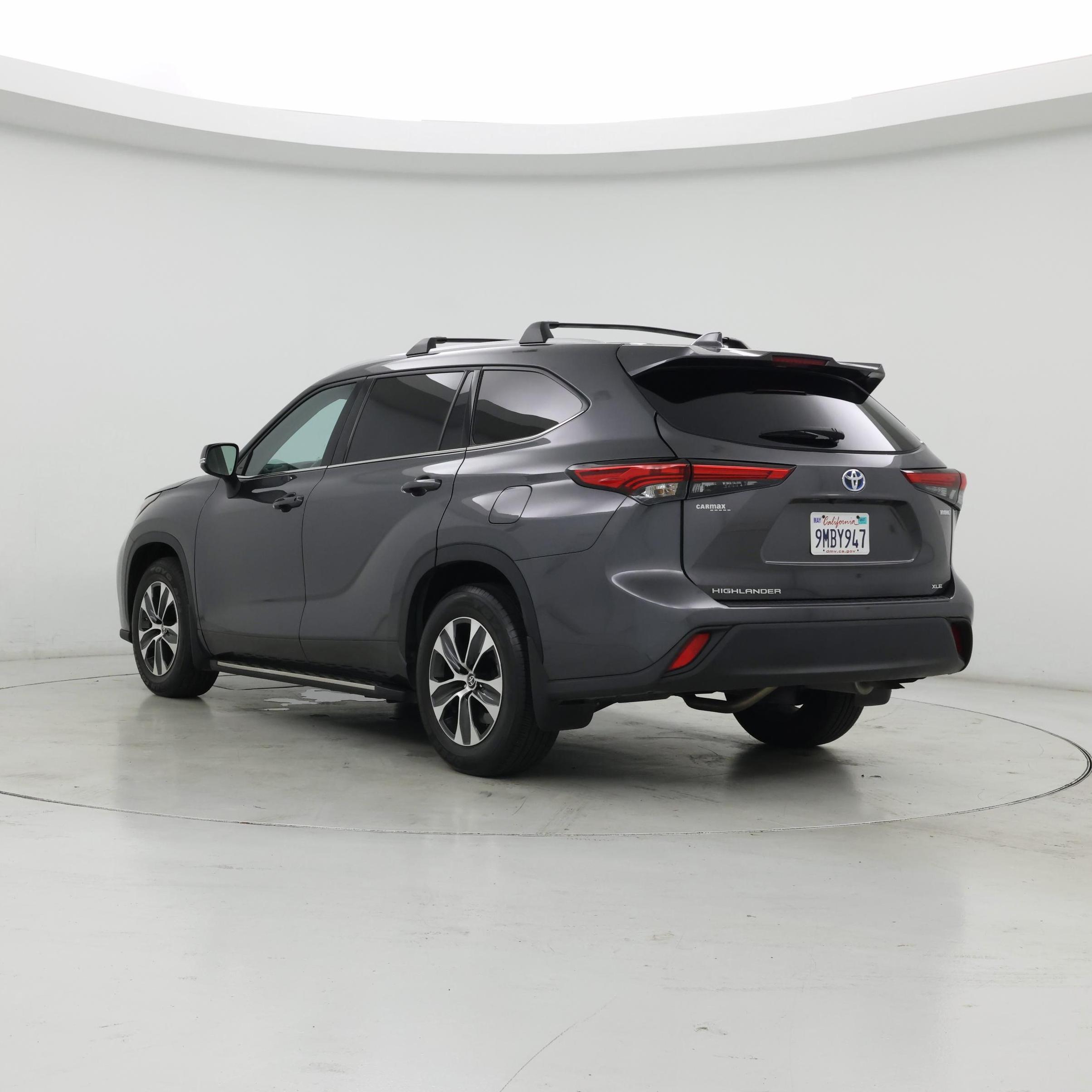 Thumbnail: 2022 Toyota Highlander - 2