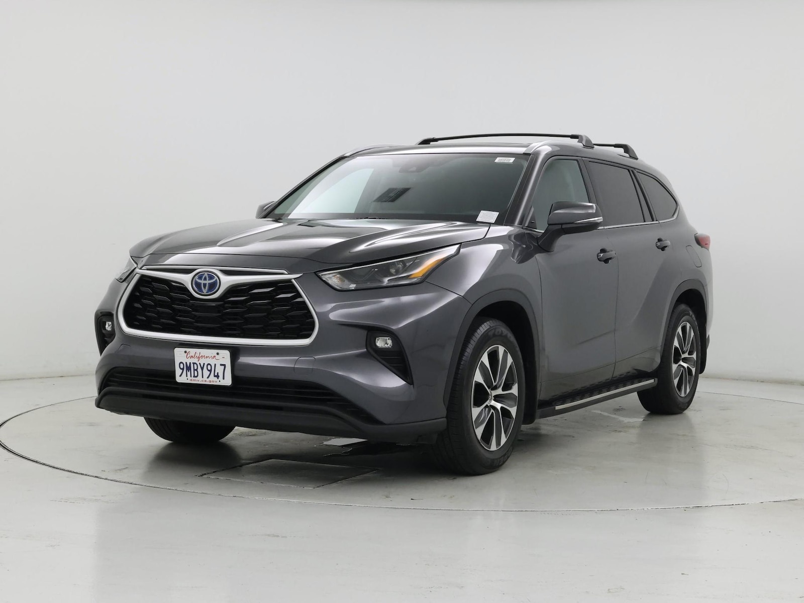 2022 Toyota Highlander XLE - Photo 5
