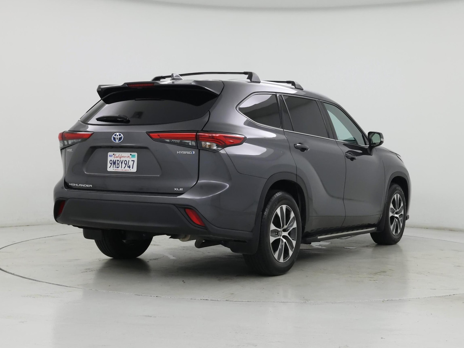 2022 Toyota Highlander XLE - Photo 9