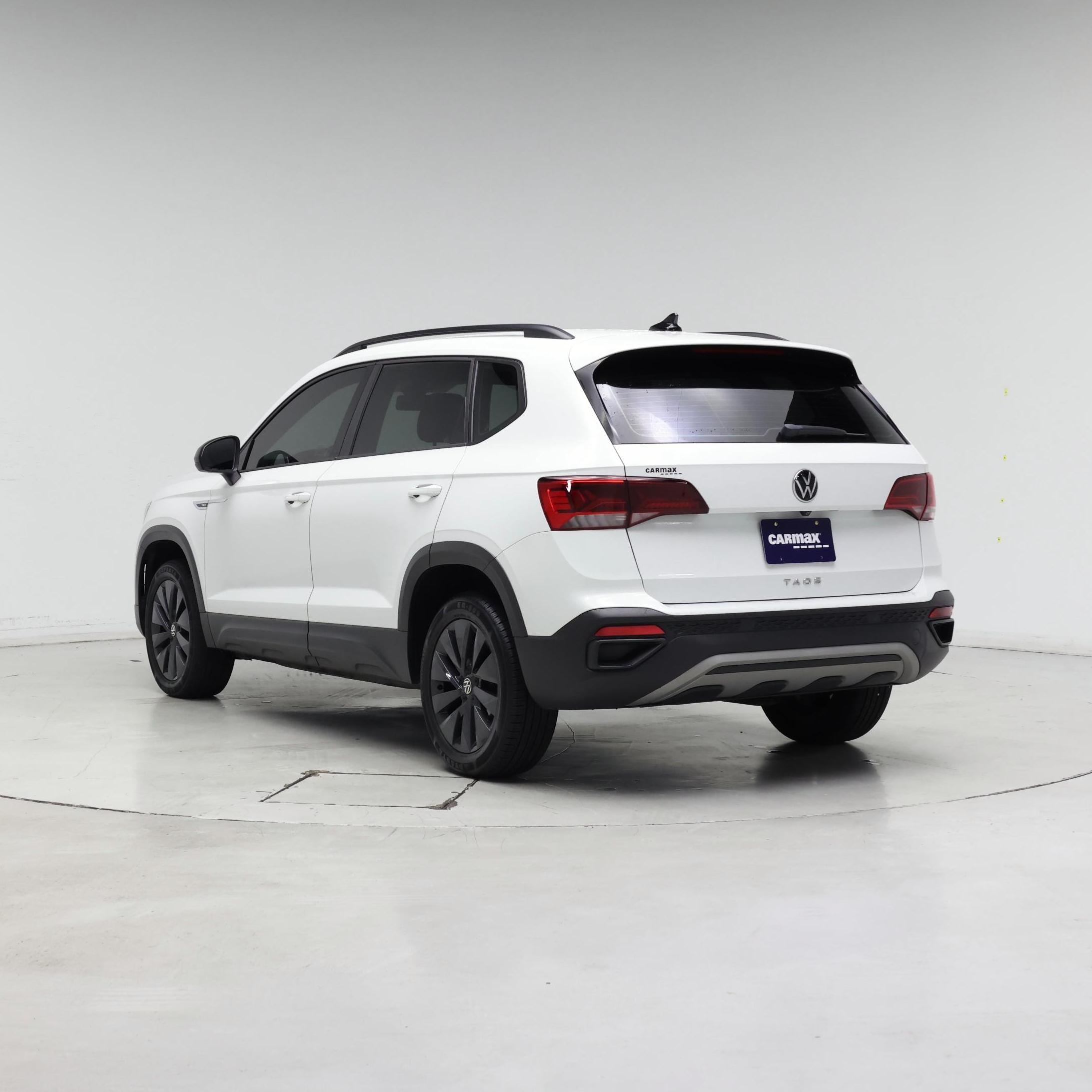 Thumbnail: 2022 Volkswagen Taos - 2