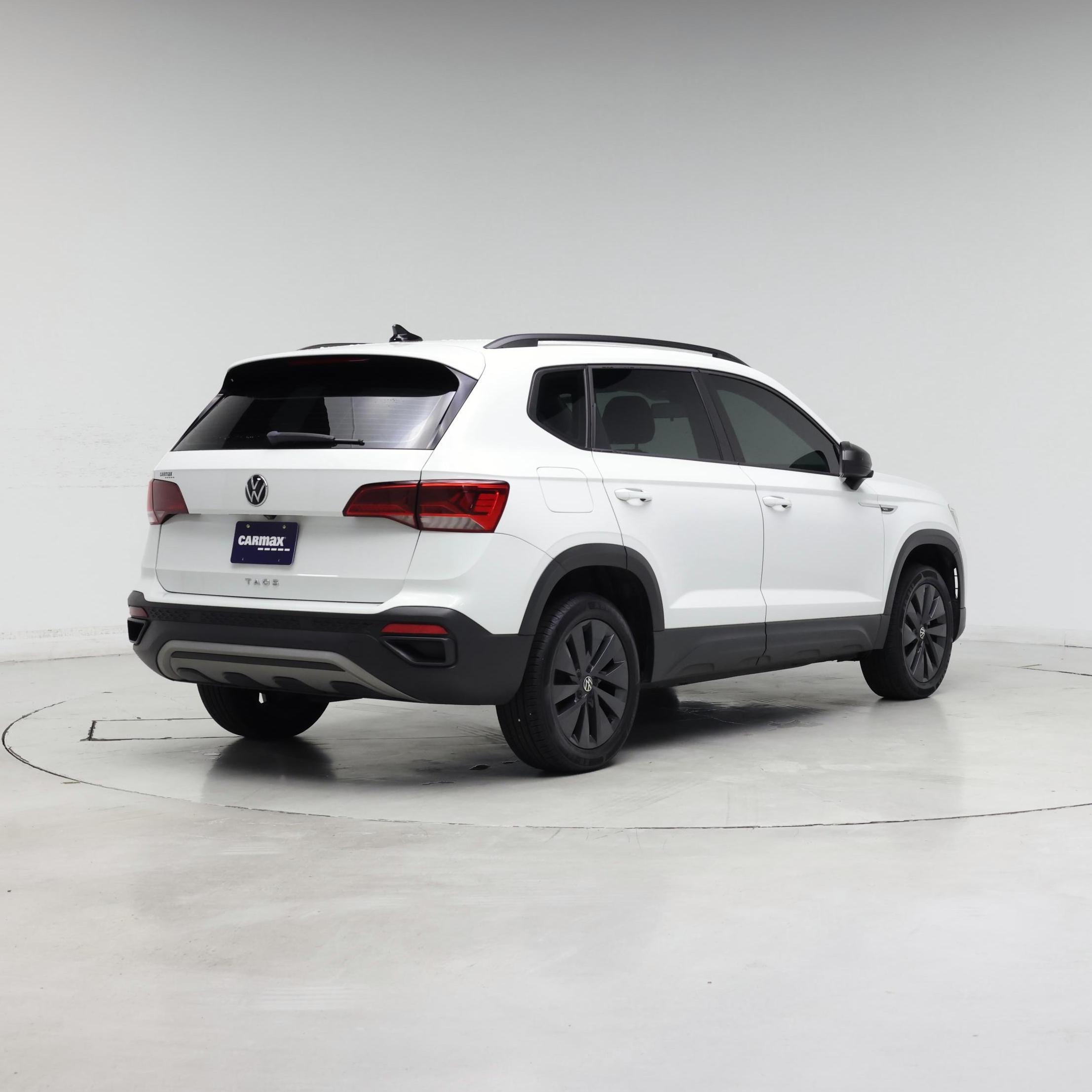 Thumbnail: 2022 Volkswagen Taos - 8