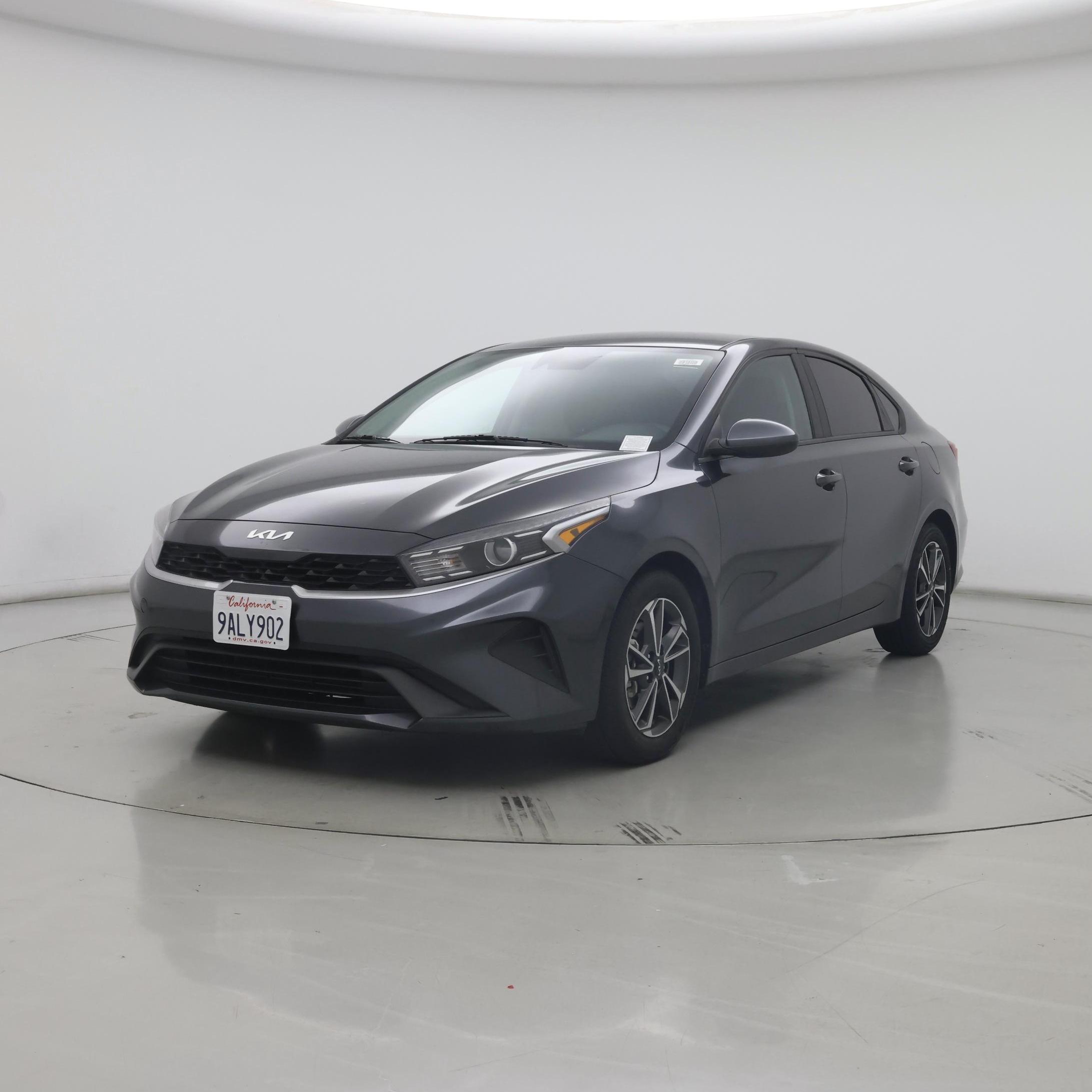 Thumbnail: 2022 Kia Forte - 4