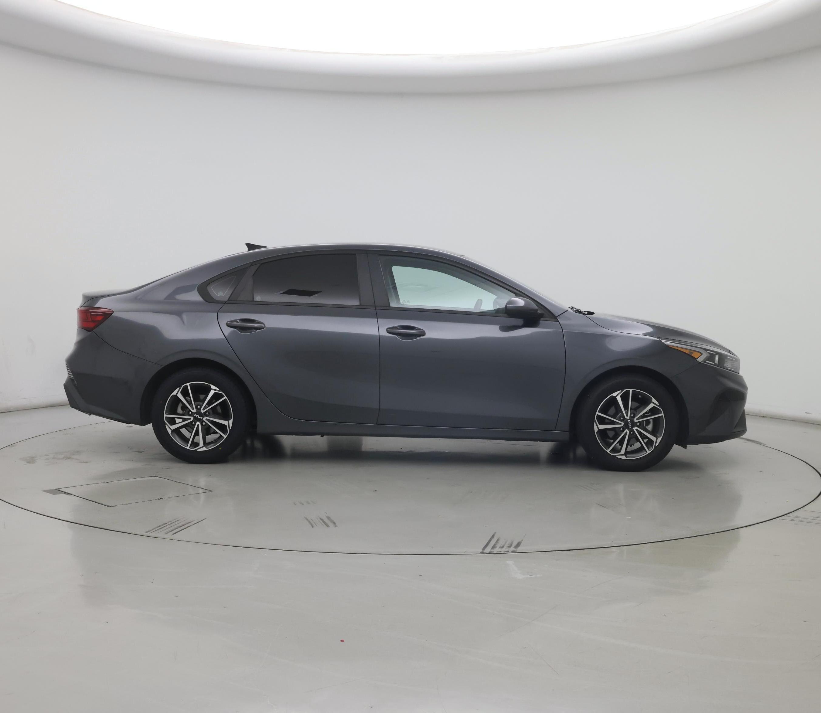 Thumbnail: 2022 Kia Forte - 7