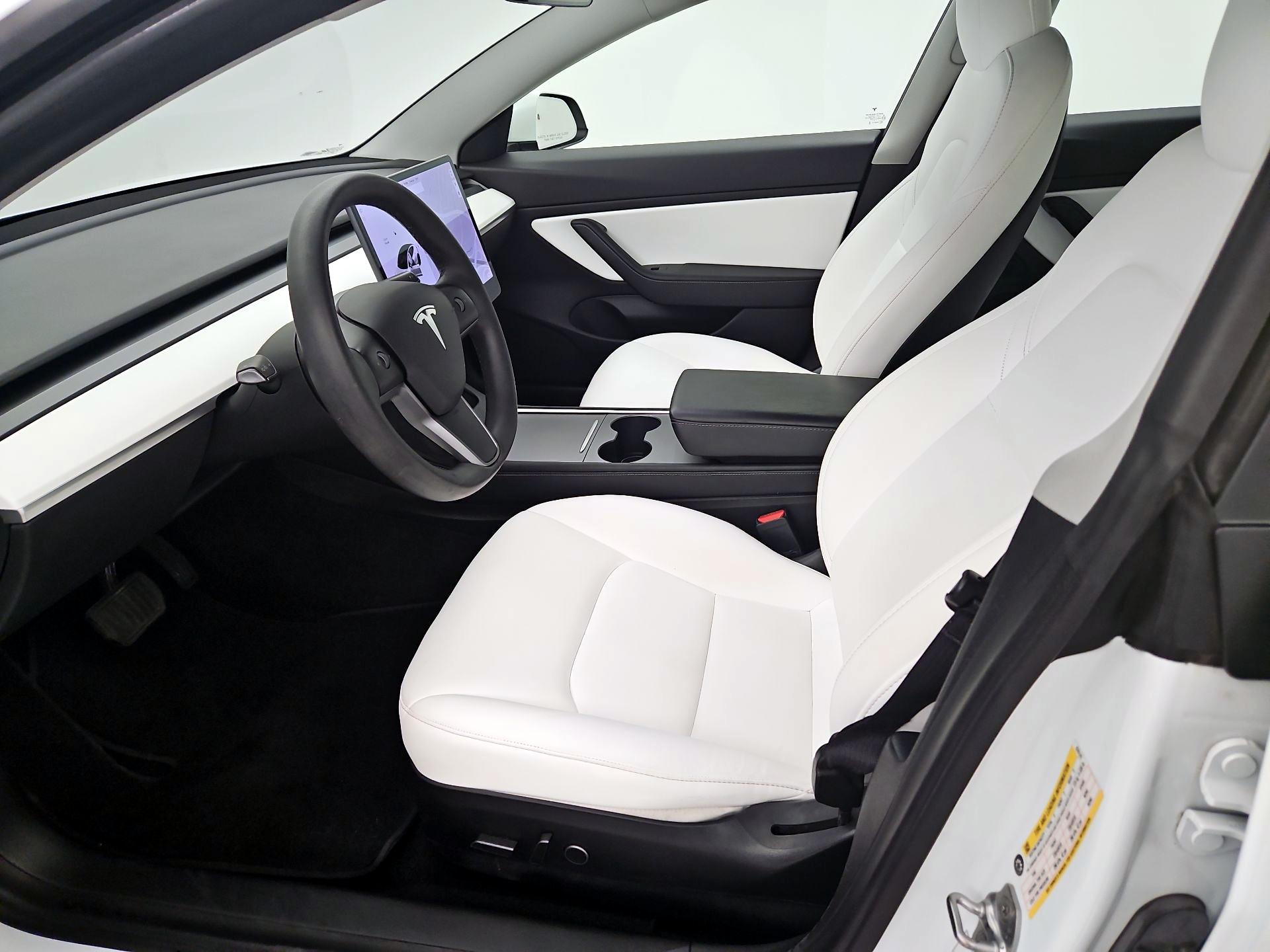 Thumbnail: 2021 Tesla Model 3 - 11