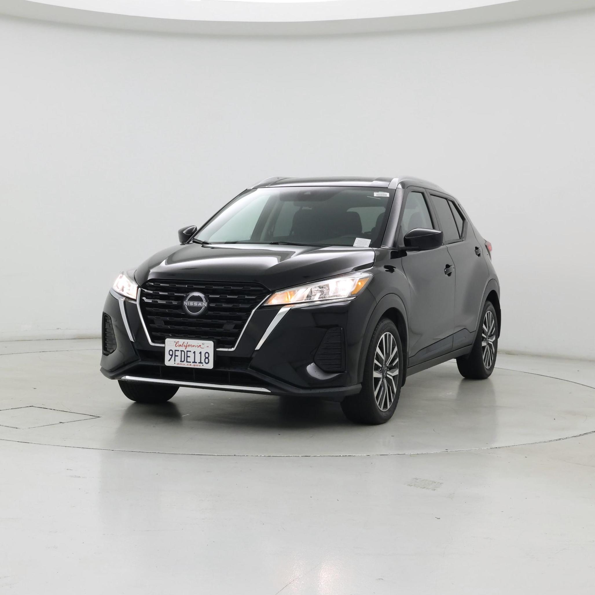 Thumbnail: 2023 Nissan Kicks - 4