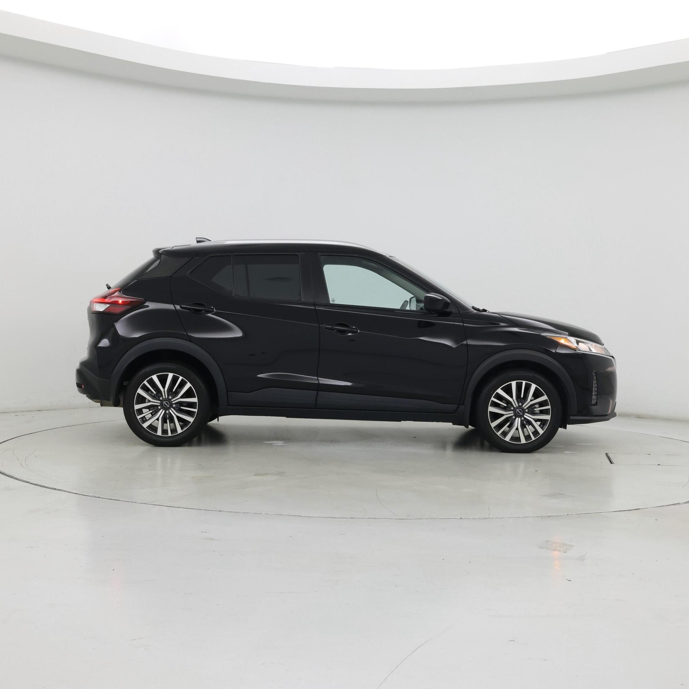 Thumbnail: 2023 Nissan Kicks - 7