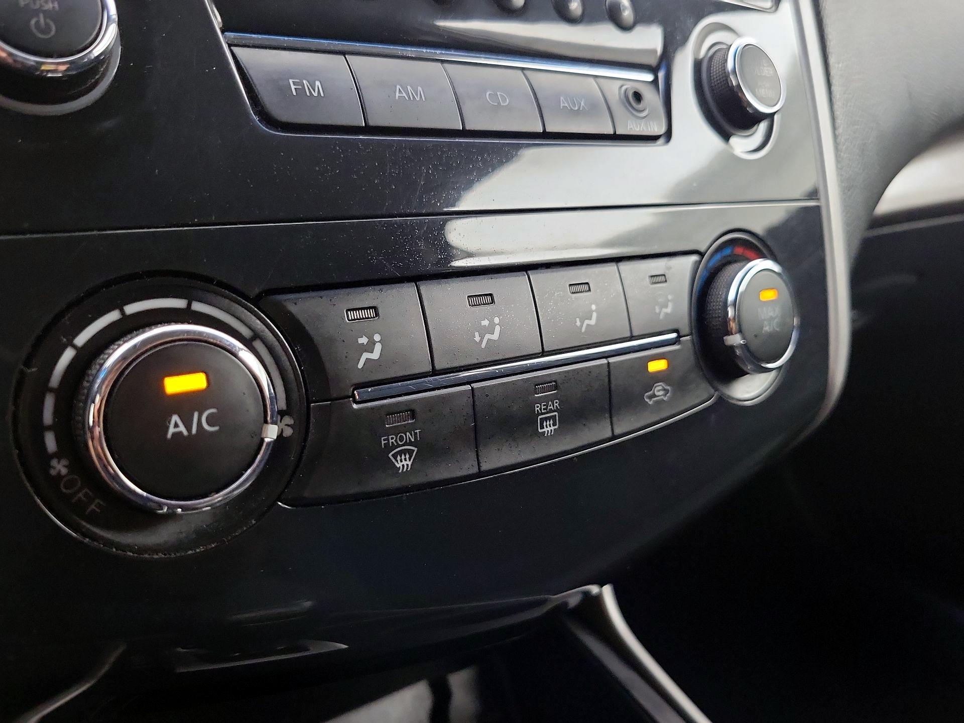 Thumbnail: 2015 Nissan Altima - 15