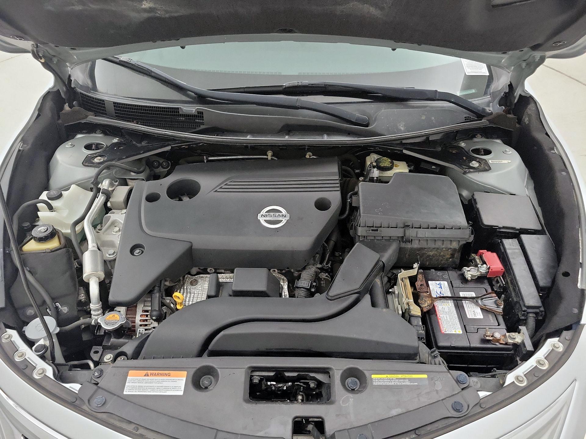 Thumbnail: 2015 Nissan Altima - 20
