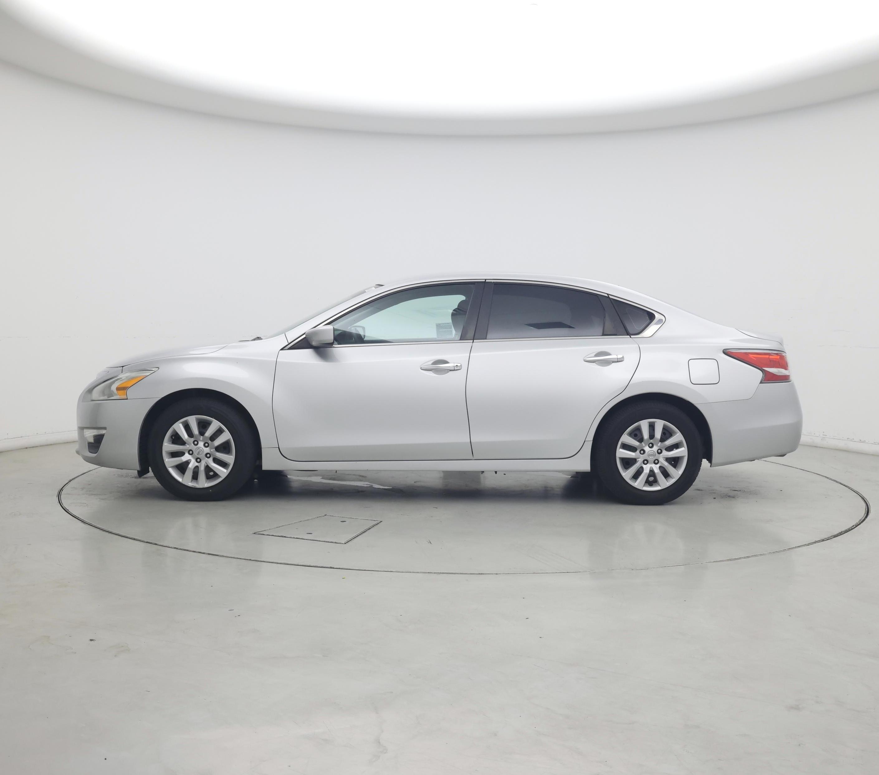 Thumbnail: 2015 Nissan Altima - 3