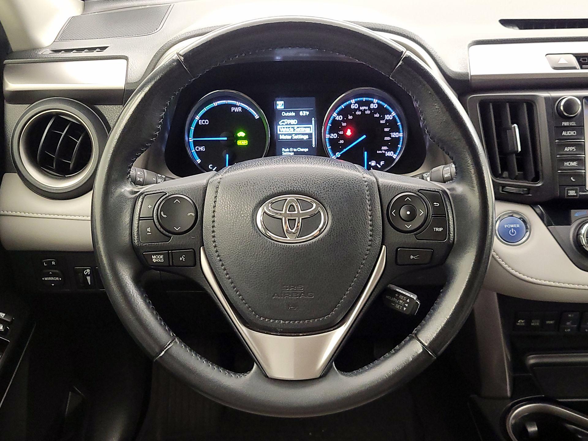 Thumbnail: 2017 Toyota RAV4 - 10