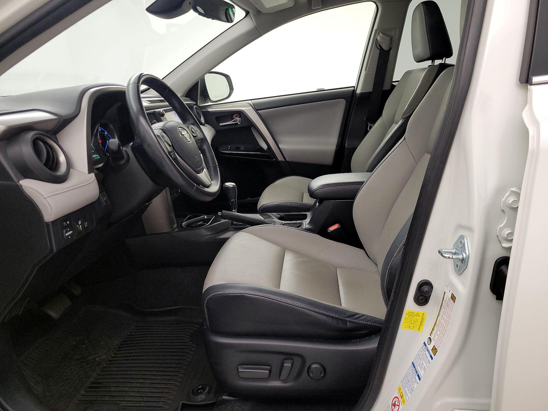 Thumbnail: 2017 Toyota RAV4 - 11