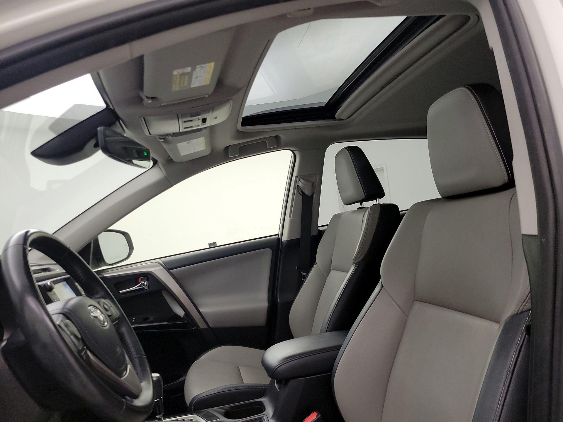 Thumbnail: 2017 Toyota RAV4 - 19