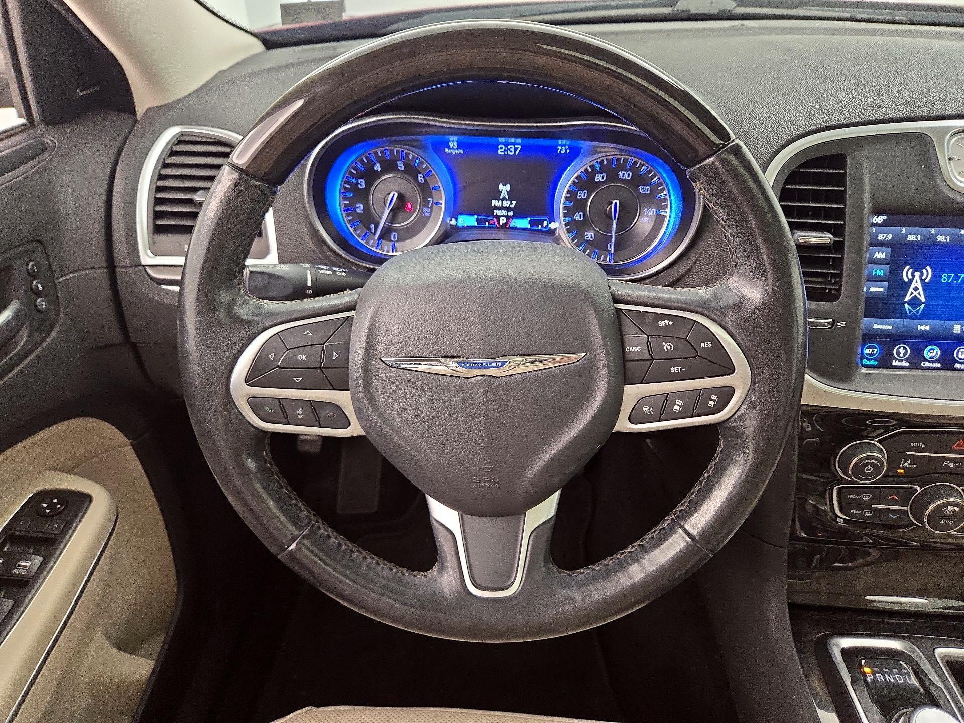 Thumbnail: 2019 Chrysler 300 - 10